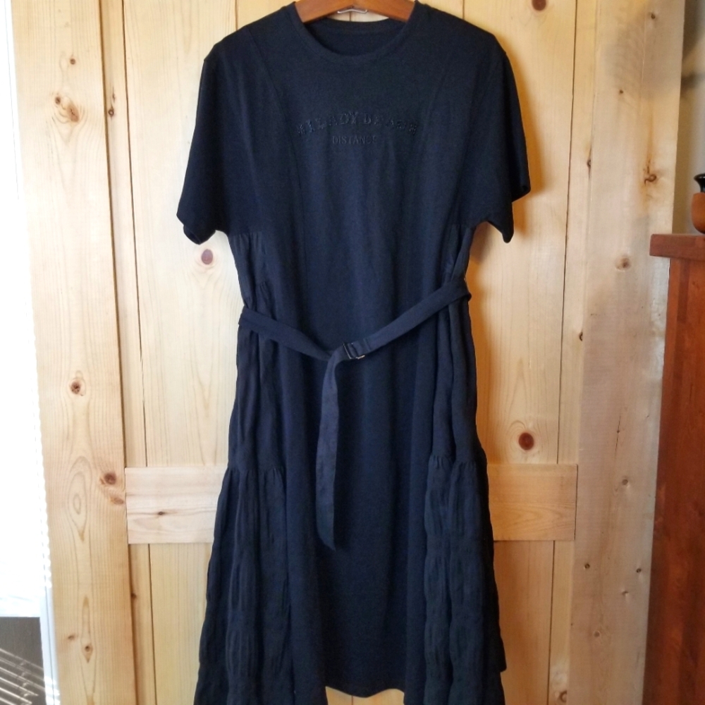 Basic House Distance "Milady Beach" Embroidered M… - image 1